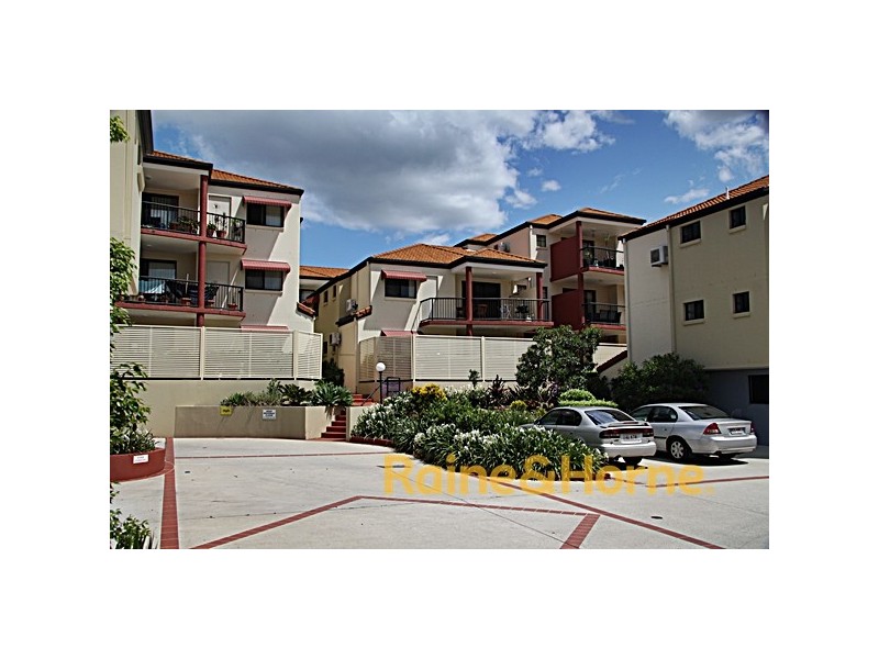 15 Dansie Street, Greenslopes QLD 4120