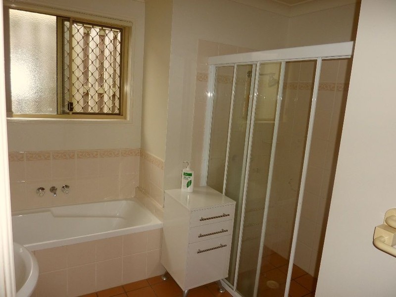 2/8 Manor Street, Eight Mile Plains QLD 4113