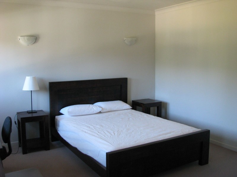 37/2 Geradlton Drive, Varsity Lakes QLD 4227