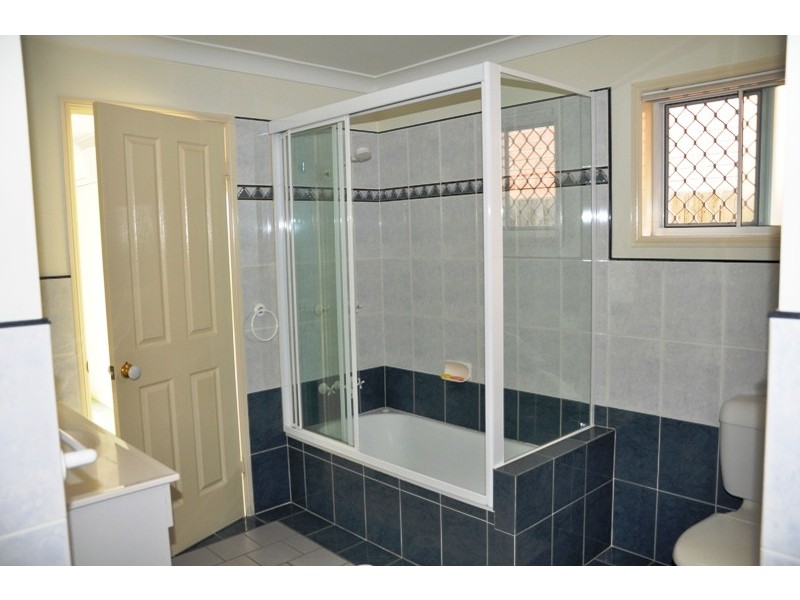 580 Seventeen Mile Rocks Rd, Sinnamon Park QLD 4073