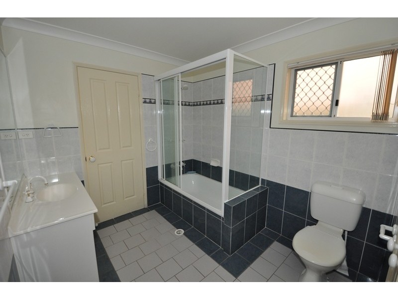 580 Seventeen Mile Rocks Rd, Sinnamon Park QLD 4073