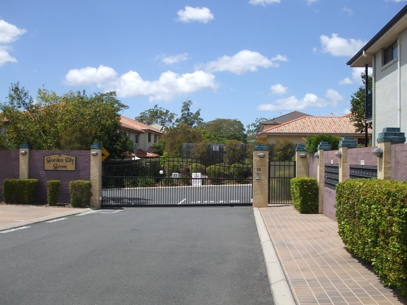 25 Buckingham Place, Eight Mile Plains QLD 4113