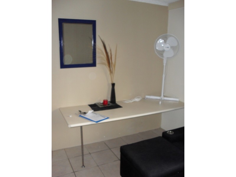 201/2 Barney Street, Southport QLD 4215