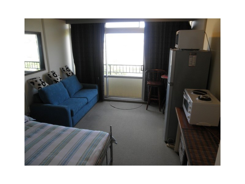 410 / 2 Barney Street, Southport QLD 4215