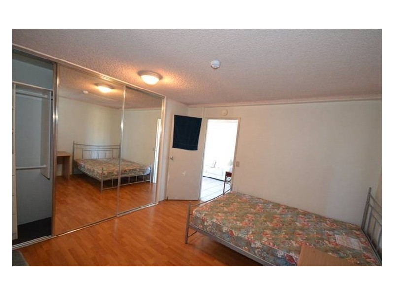 206 /2 Barney Street, Southport QLD 4215