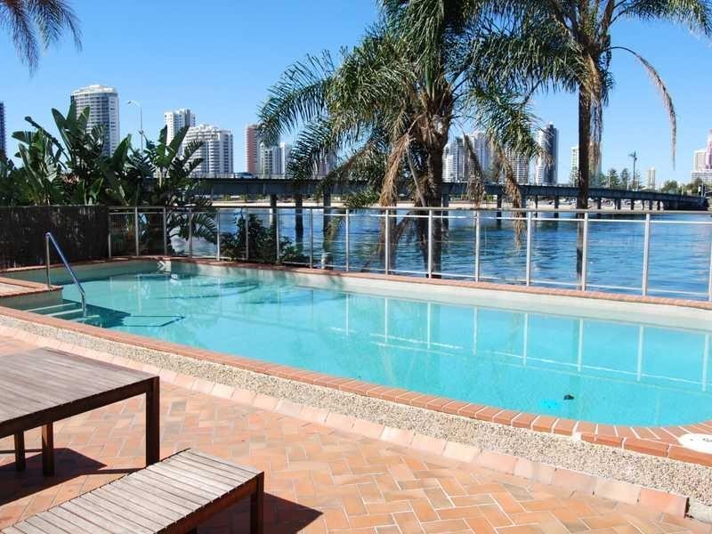 101 / 2 Barney Street, Southport QLD 4215