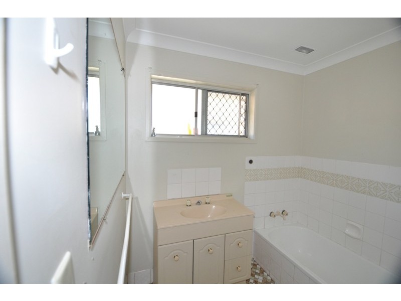 703 Moggill, Chapel Hill QLD 4069