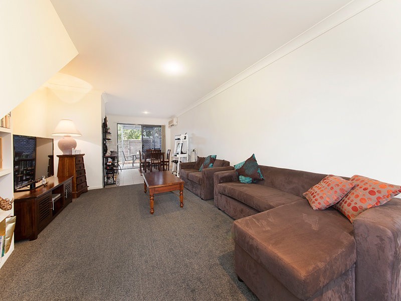 64 Calliope Curcuit, Murarrie QLD 4172