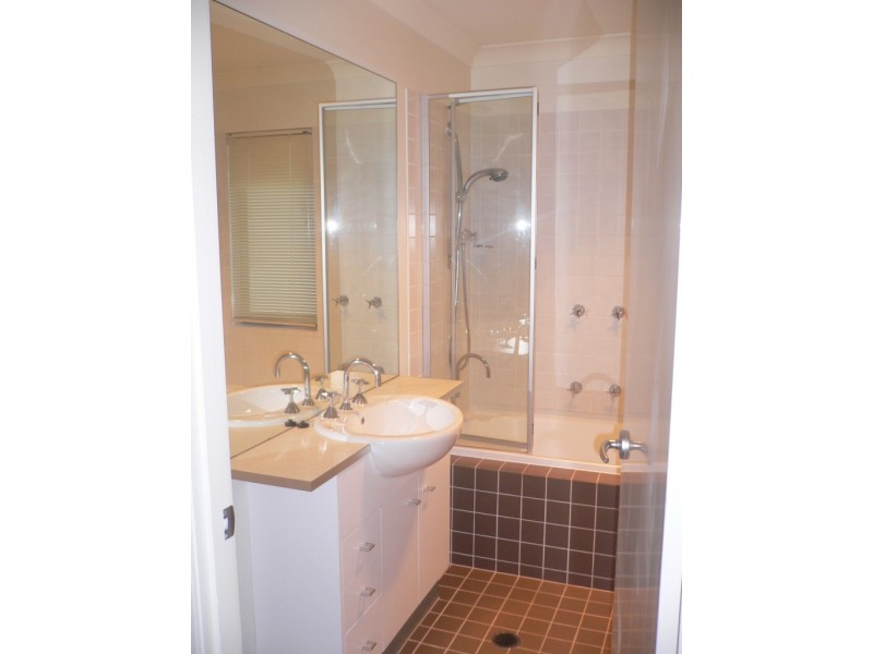 64 Calliope Curcuit, Murarrie QLD 4172