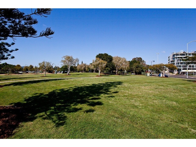 141A Shore Street West, Cleveland QLD 4163