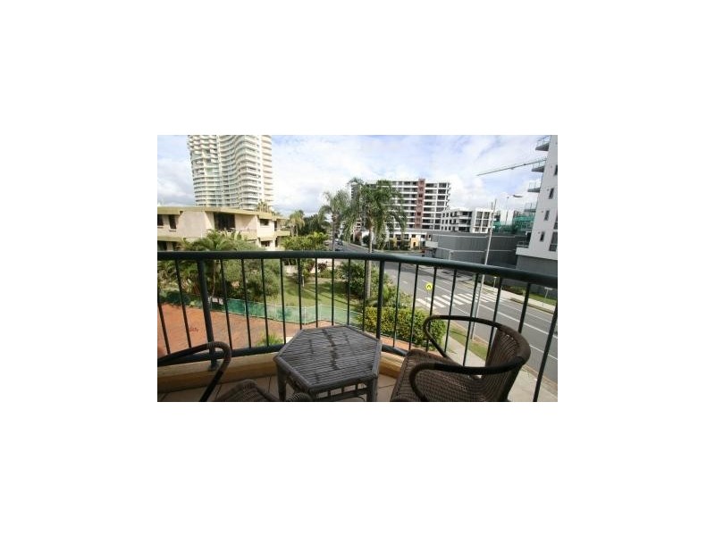 313 / 2 Barney Street, Southport QLD 4215