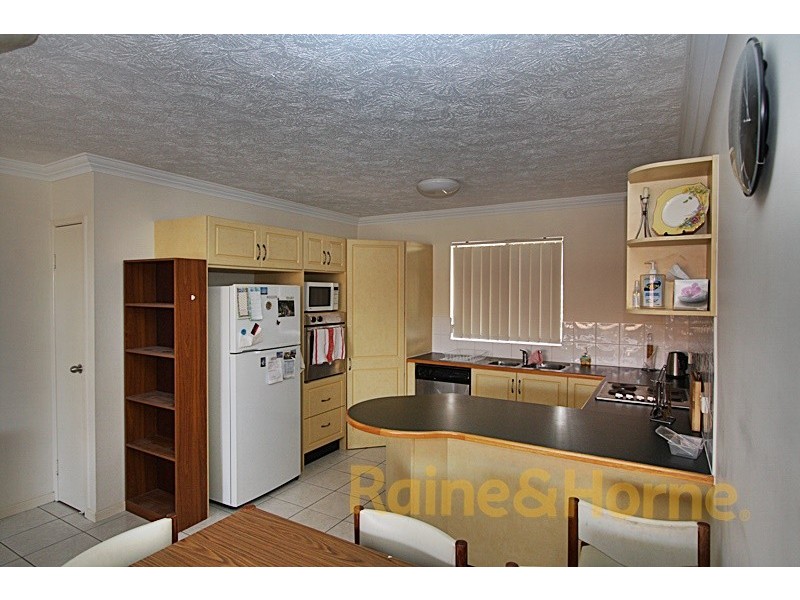 15 Dansie Street, Greenslopes QLD 4120