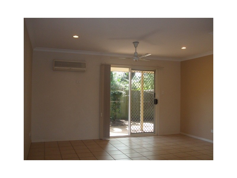 25 Buckingham Place, Eight Mile Plains QLD 4113