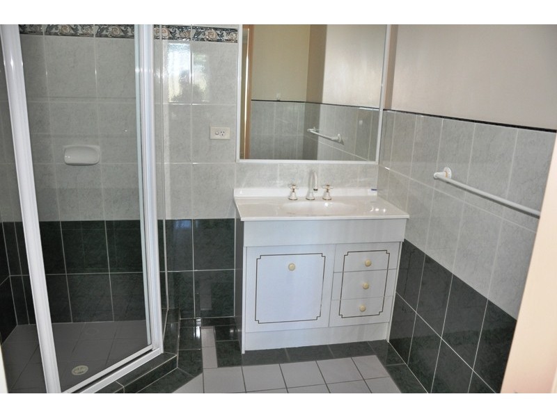 580 Seventeen Mile Rocks Rd, Sinnamon Park QLD 4073