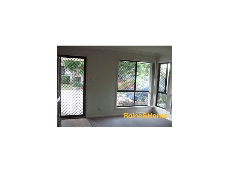 15 Violet Close, Eight Mile Plains QLD 4113