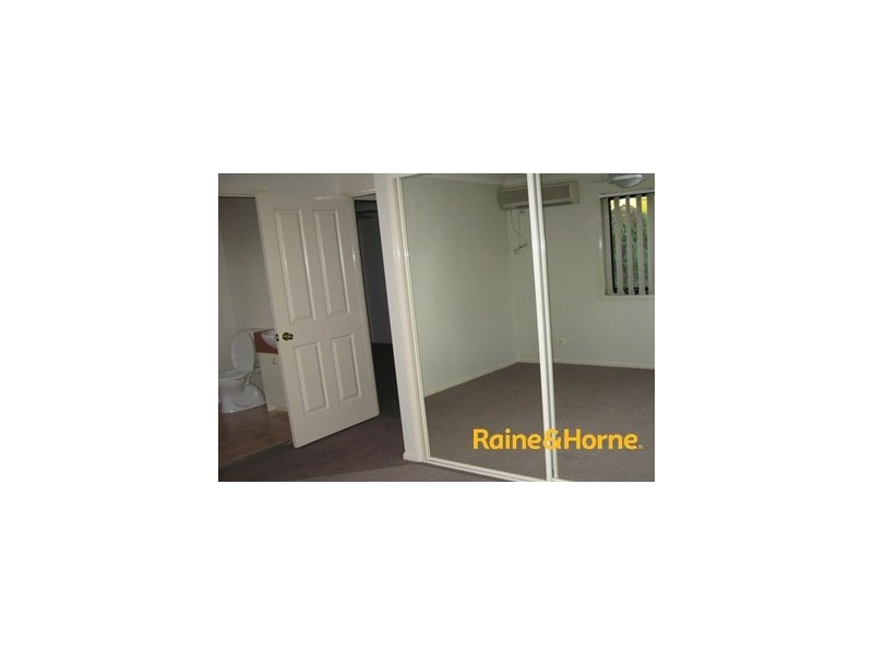 15 Violet Close, Eight Mile Plains QLD 4113