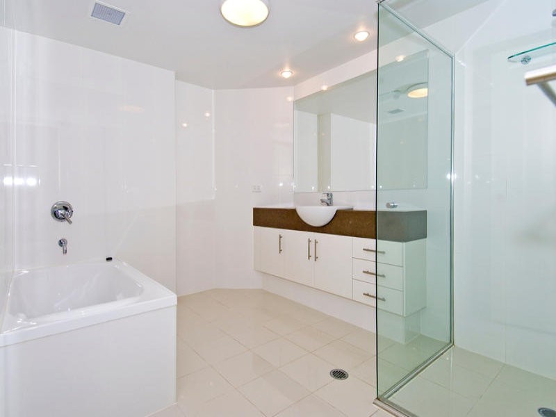 135 Shore Street west, Cleveland QLD 4163