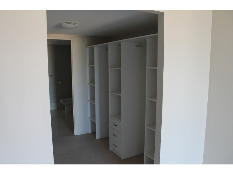 141c Shore Street West, Cleveland QLD 4163