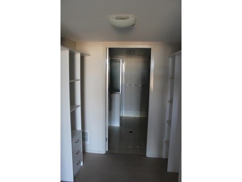 141c Shore Street West, Cleveland QLD 4163