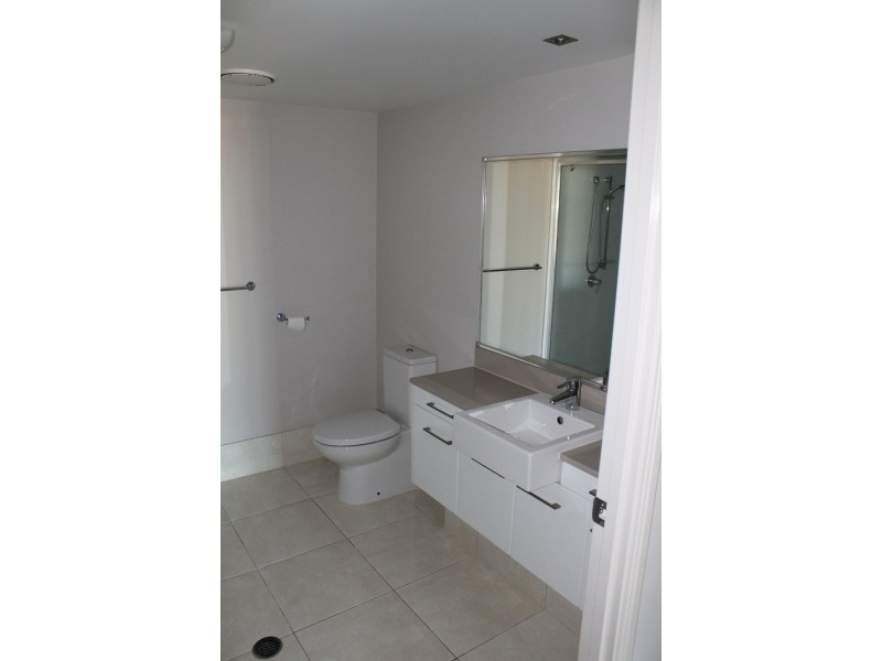 141c Shore Street West, Cleveland QLD 4163