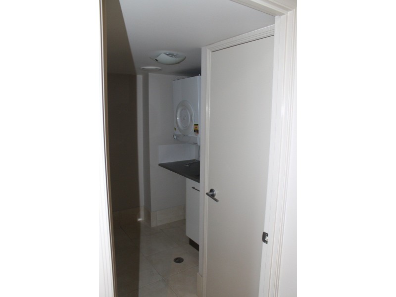 141c Shore Street West, Cleveland QLD 4163