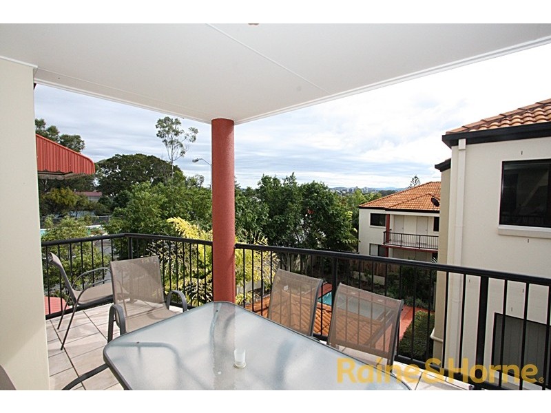 15 Dansie Street, Greenslopes QLD 4120