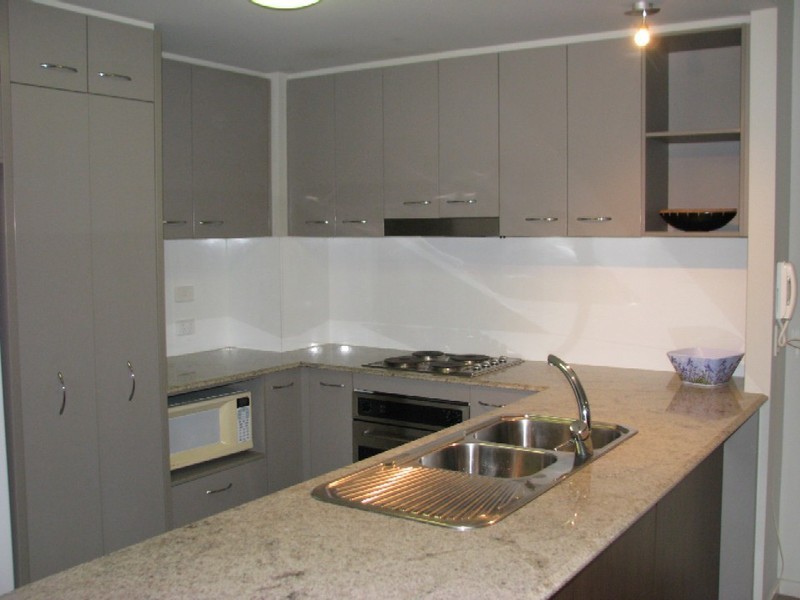 27/2 Geraldton Drive, Varsity Lakes QLD 4227