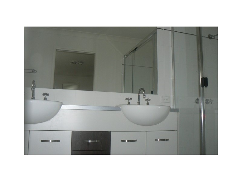 Mount Ommaney QLD 4074