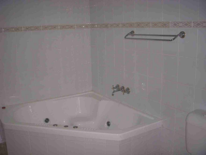 9/82-86 Limetree Parade, Runaway Bay QLD 4216