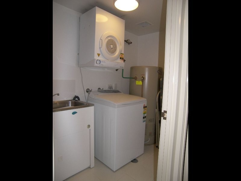 135E Shore Street West (Fully Furnished), Cleveland QLD 4163