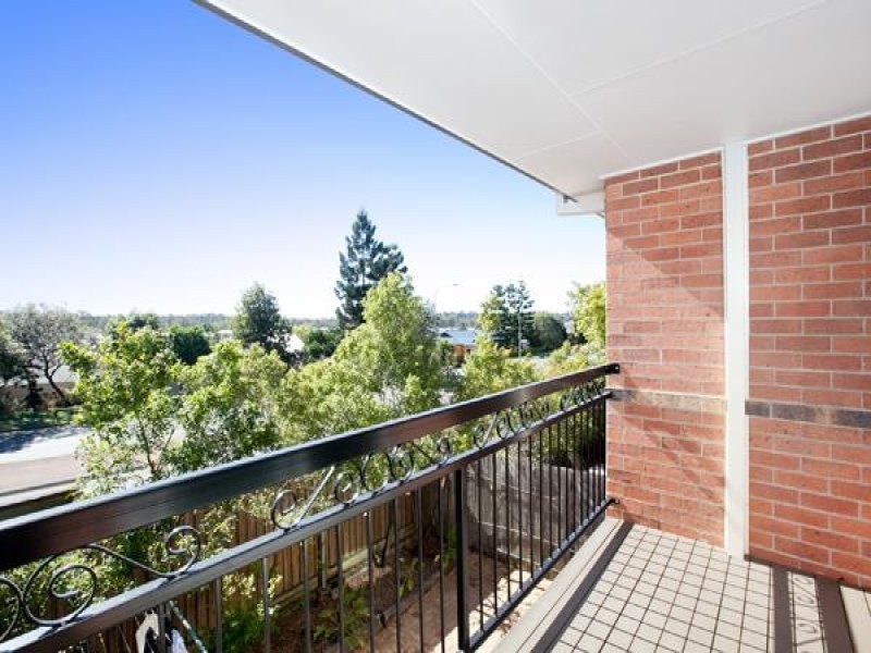 580 Seventeen Mile Rocks Road, Sinnamon Park QLD 4073