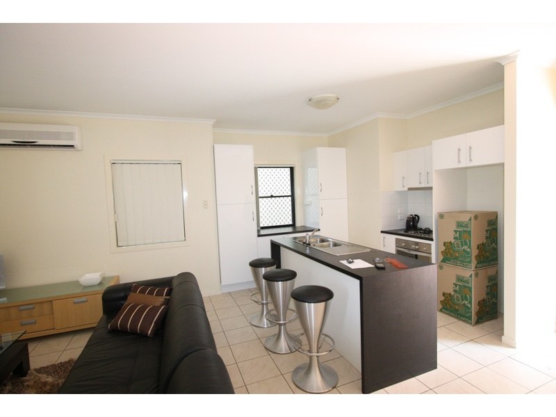 77 Depper Street, St Lucia QLD 4067