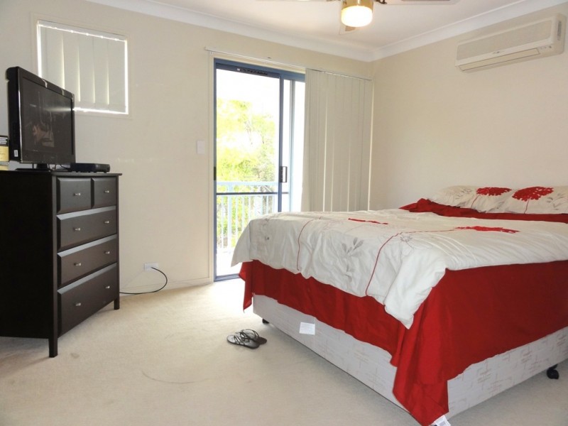 Pacific Pines QLD 4211