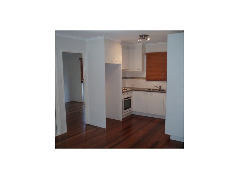 20 Barnard Street, Biggera Waters QLD 4216