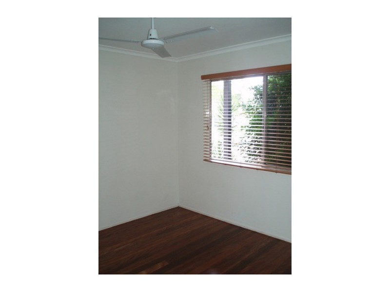 20 Barnard Street, Biggera Waters QLD 4216