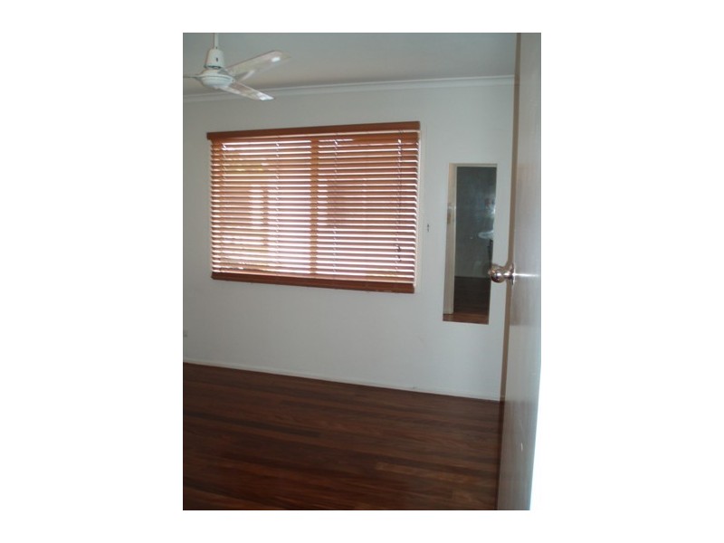 20 Barnard Street, Biggera Waters QLD 4216