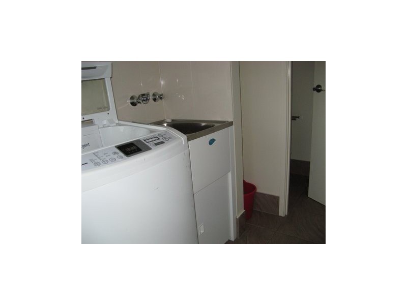 582 Manly Road, Wakerley QLD 4154