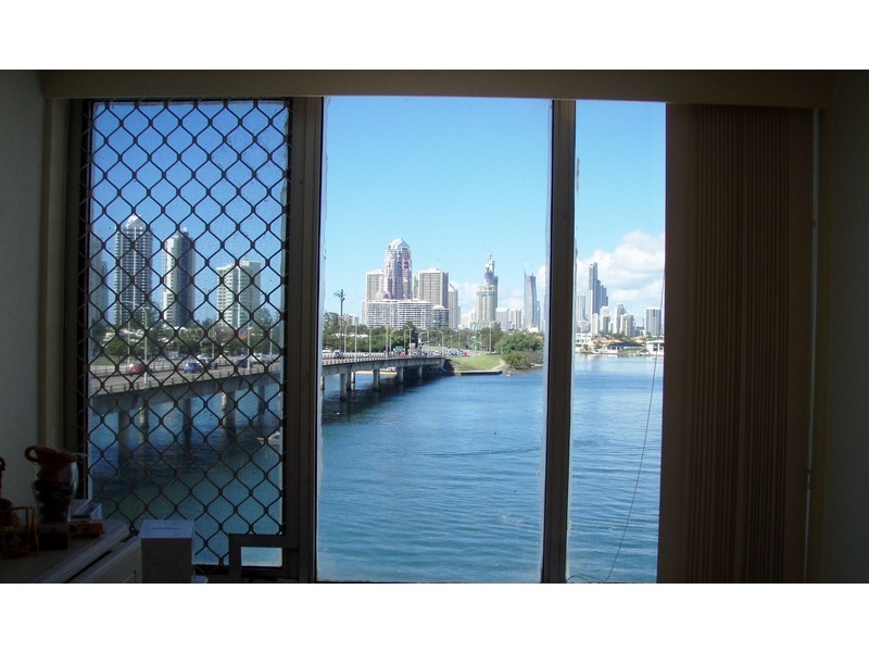 411 / 2 Barney Street, Southport QLD 4215