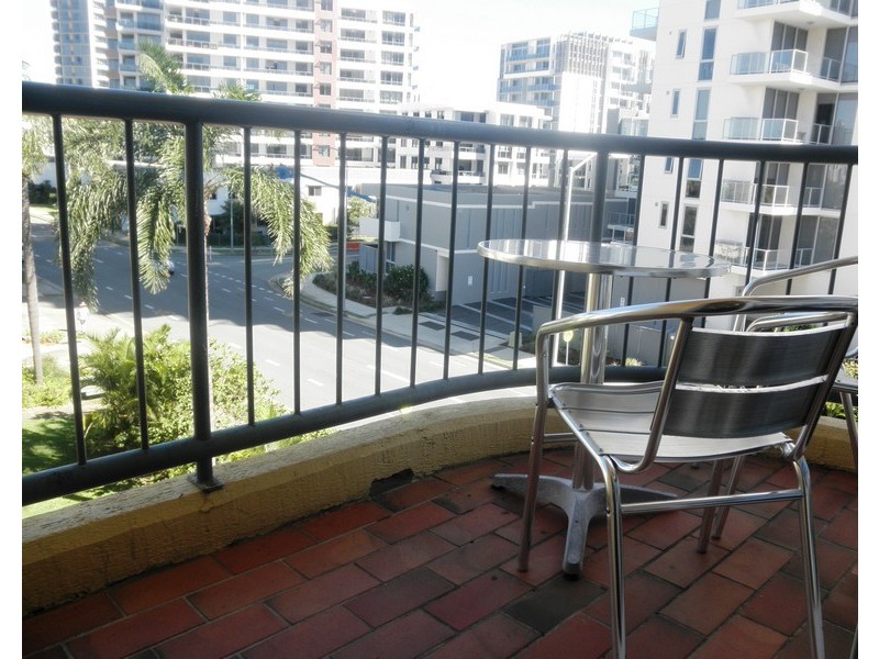 513 / 2 Barney Street, Southport QLD 4215