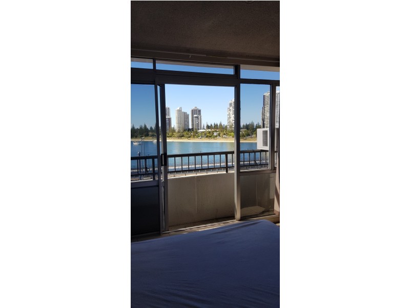 611/2 Barney Street, Southport QLD 4215