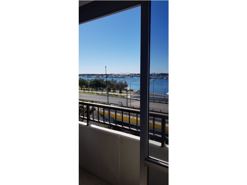 611/2 Barney Street, Southport QLD 4215