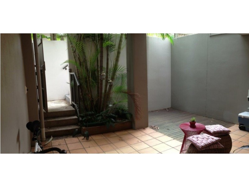 87-89 Scott Road, Herston QLD 4006