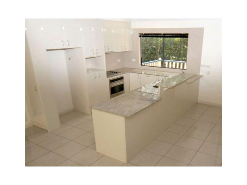 2/93 Scott Road, Herston QLD 4006