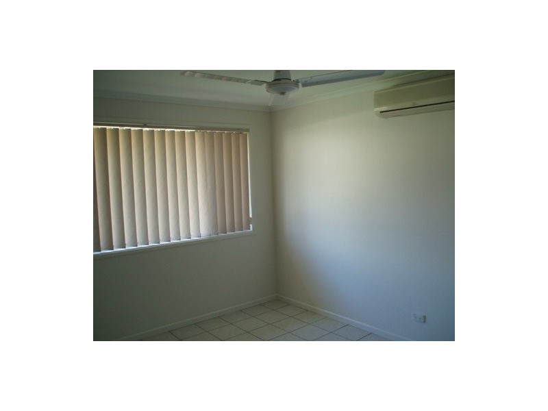16 Plover Ave, Paradise Point QLD 4216
