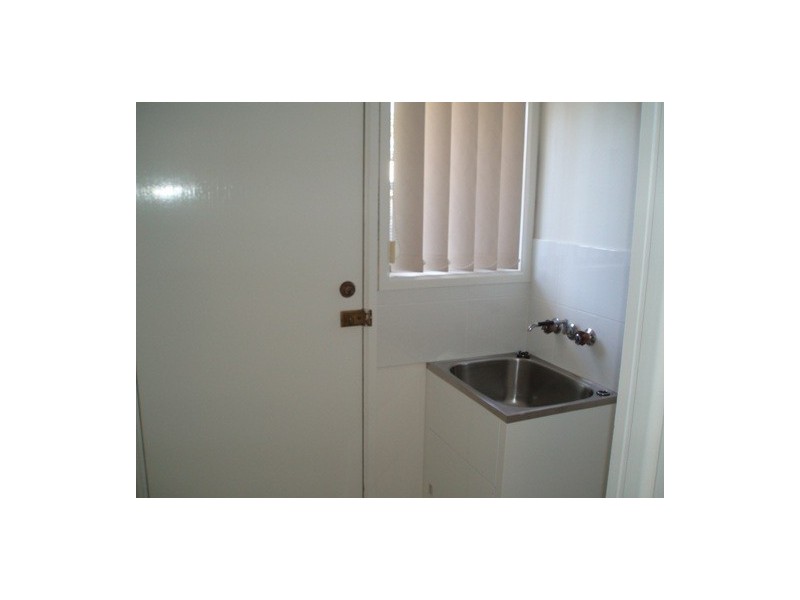 16 Plover Ave, Paradise Point QLD 4216