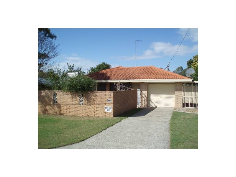 16 Plover Ave, Paradise Point QLD 4216
