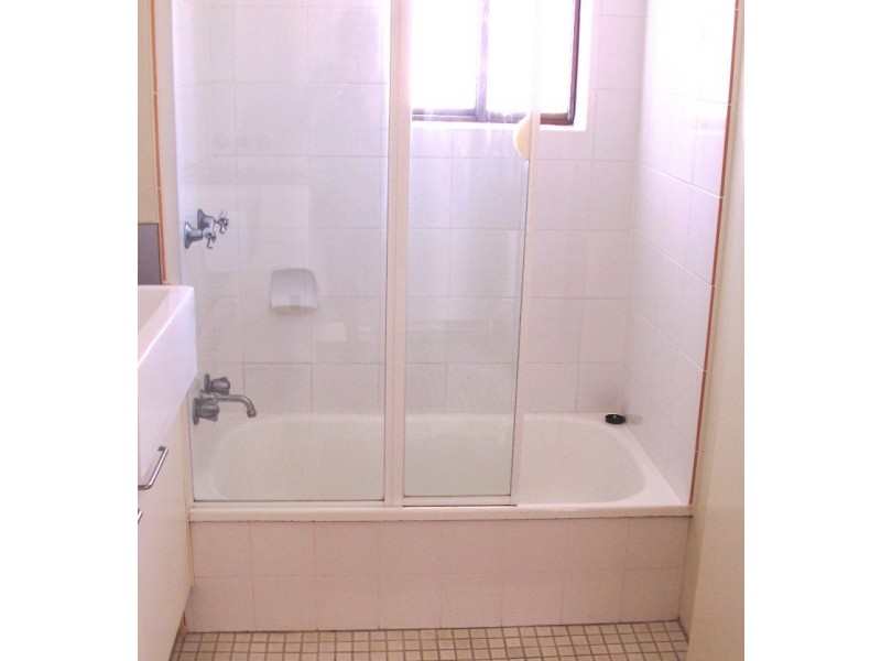 2/28 Kent Street, Hamilton QLD 4007