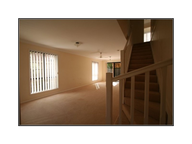 90 Oakleaf Street, Eight Mile Plains QLD 4113