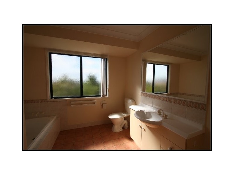 90 Oakleaf Street, Eight Mile Plains QLD 4113