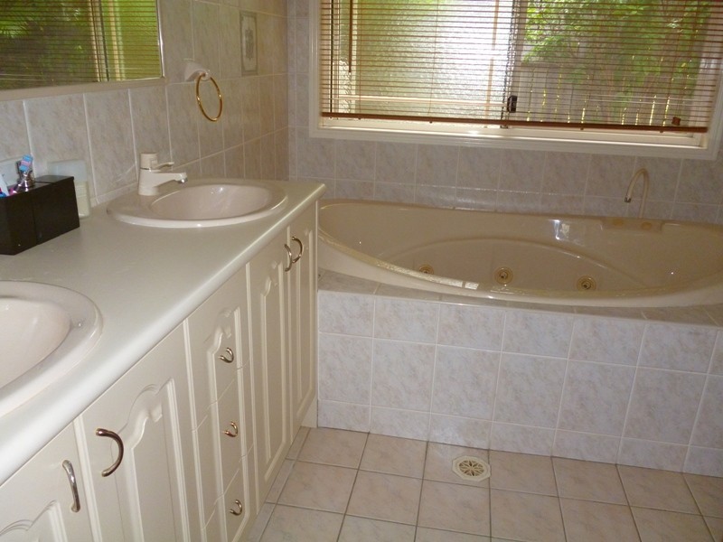 13 Fortrose Place, Ferny Grove QLD 4055